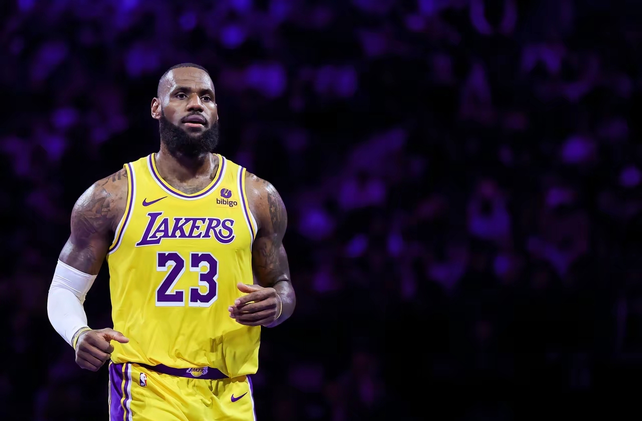 詹姆斯新星比分优势明显表现惊艳，勇士未来可期！的简单介绍